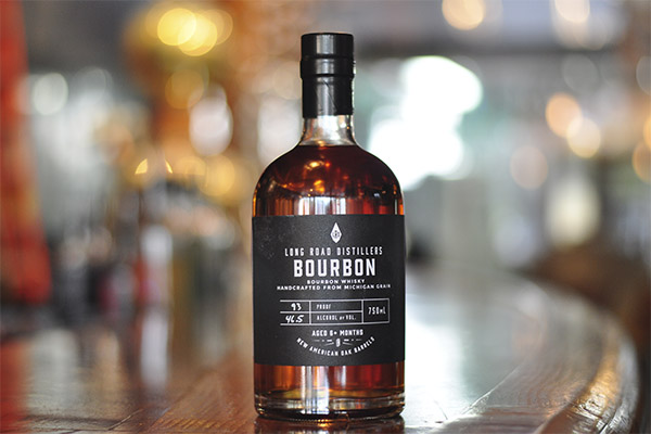 How to drink bourbon: what to drink and what to snack on